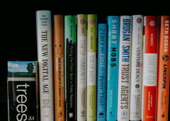 7 Books Every Business Student Should Read While at College-