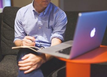 5 Essential Content Editing Tools for Writers and Marketers