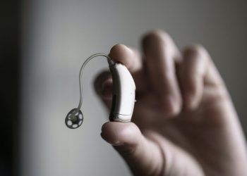 How to Maximize the Benefits of Hearing Aids