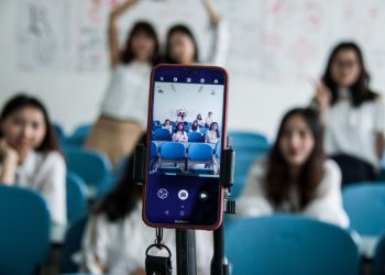 types of product images 05 - 8 Types of Product Images Every Ecommerce Store Needs